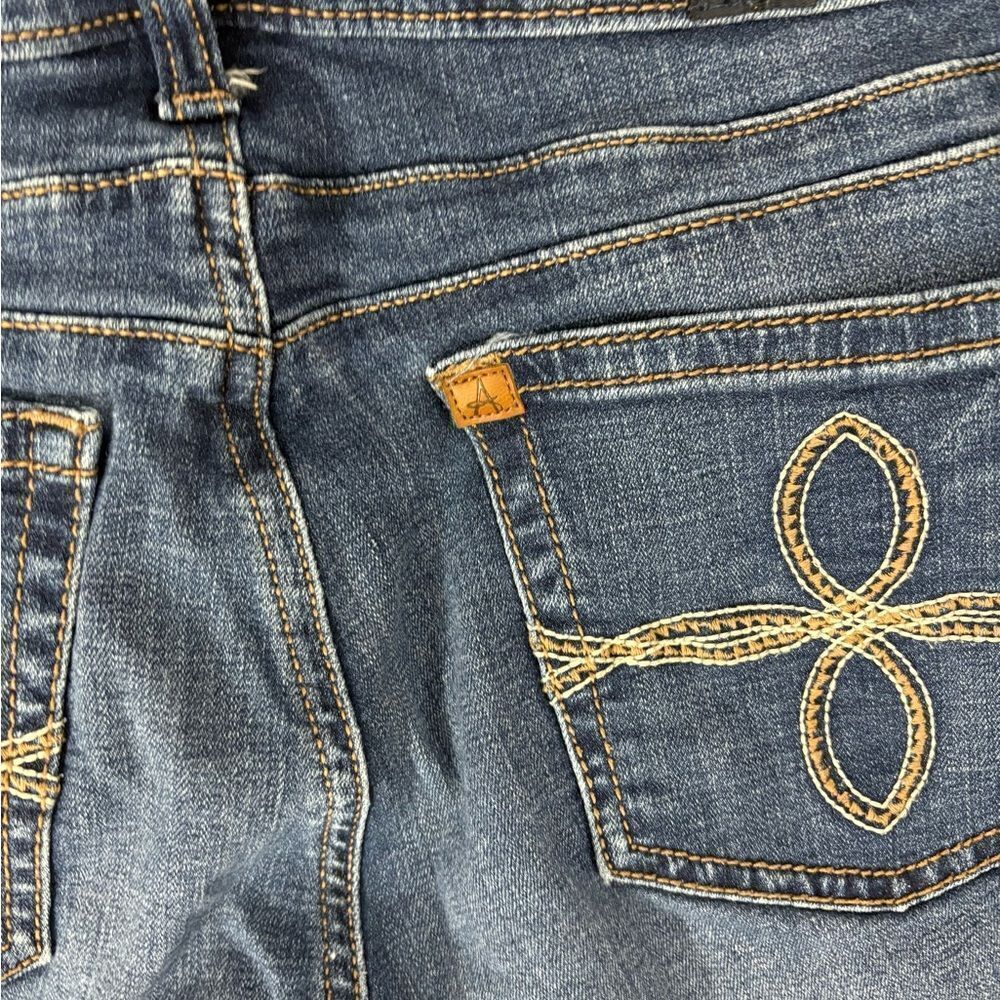 Aura From Wrangler By Women Boot Cut Jeans - Picture 4 of 7